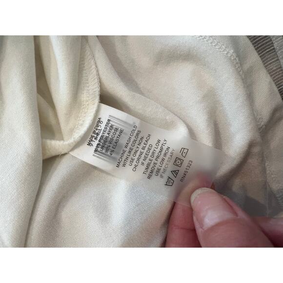 Vince Camuto Floral Short Flutter Sleeve Top S - Picture 6 of 6